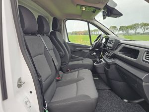 Wnętrze kabiny — Renault TRAFIC 2.0 DCI L2H1 Airco Trekhaak z 2022 roku