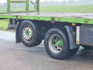 Opony z dobrym bieżnikiem, ujęcie 2 — Scania P230 6x2*4 Airco NL-Truck z 2009 roku