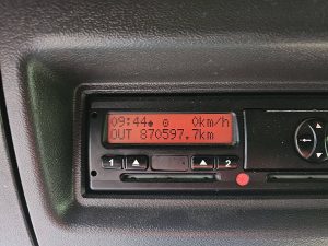 Licznik przebiegu — Scania P230 6x2*4 Airco NL-Truck z 2009 roku