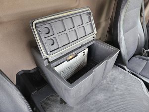 Wyposażenie specjalne wnętrza — Scania P230 6x2*4 Airco NL-Truck z 2009 roku