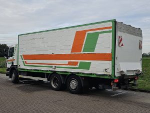 Strona kierowcy z tyłu — Scania P280 6x2*4 z 2010 roku