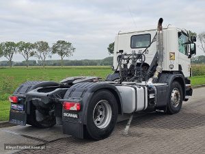 Strona pasażera z tyłu — Scania P370 z 2017 roku