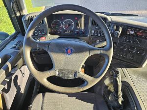 Wyposażenie specjalne wnętrza, ujęcie 3 — Scania P380 MANUAL HYDRAULICS z 2006 roku