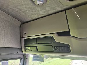 Wyposażenie specjalne wnętrza, ujęcie 3 — Scania P420 z 2023 roku