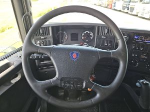 Wyposażenie specjalne wnętrza, ujęcie 3 — Scania R420 HIGHLINE RETARDER z 2009 roku