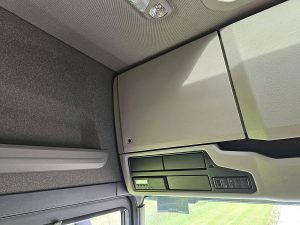 Wyposażenie specjalne wnętrza, ujęcie 2 — Scania R450 6x2*4 z 2020 roku