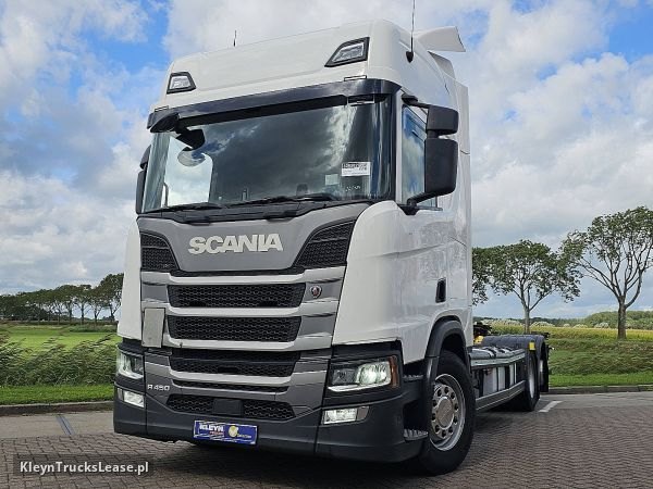 Scania R450 Multiwechsler z 2021 roku, system BDF z zagranicy — przód pojazdu