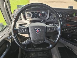 Wyposażenie specjalne wnętrza, ujęcie 3 — Scania R460 SUPER PTO+HYDR. z 2024 roku