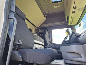 Wnętrze kabiny — Scania R460 SUPER PTO+HYDR. z 2024 roku