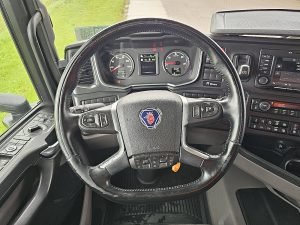 Wyposażenie specjalne wnętrza, ujęcie 3 — Scania R500 6x2*4 z 2022 roku