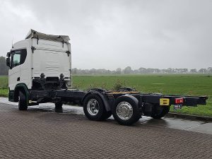 Strona kierowcy z tyłu — Scania R500 6x2*4 z 2022 roku
