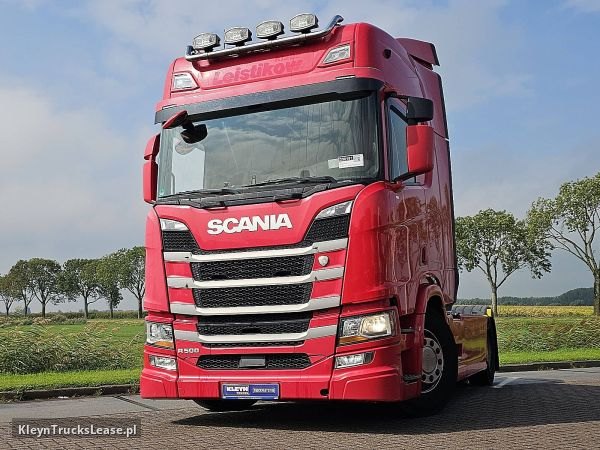 Scania R500 ADR z 2019 roku, ciągnik siodłowy z zagranicy — przód pojazdu