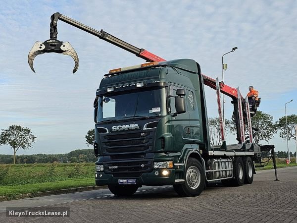 Scania R580 Epsilon 12Z z 2013 roku, do drewna z zagranicy — przód pojazdu