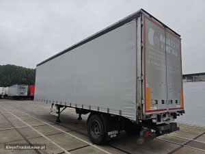 Strona kierowcy z tyłu — System Trailers PS10 CITY NEW CURTAINS z 2013 roku