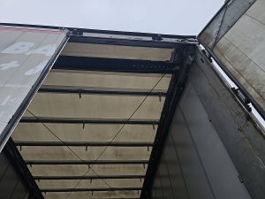 Wyposażenie specjalne — System Trailers PS10 CITY NEW CURTAINS z 2013 roku