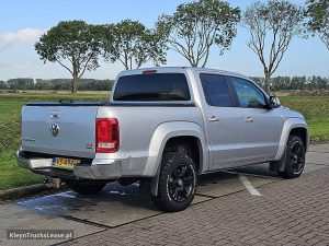Strona pasażera z tyłu — Volkswagen AMAROK 2.0 TDI z 2015 roku
