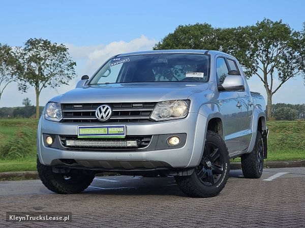 Volkswagen AMAROK 2.0 TDI z 2015 roku, pickup z zagranicy — przód pojazdu