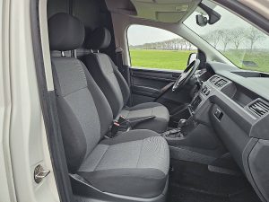 Wnętrze kabiny — Volkswagen CADDY 2.0 102Pk Automaat Navi! z 2020 roku