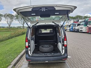 Przestrzeń ładunkowa — Volkswagen CADDY 2.0 ac carplay EURO6 z 2022 roku