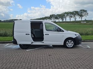 Drzwi boczne przestrzeni ładunkowej — Volkswagen CADDY 2.0 ac carplay EURO6 z 2022 roku