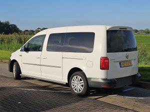 Strona kierowcy z tyłu — Volkswagen CADDY 2.0 L2 Maxi 5P 2x Schuif z 2017 roku