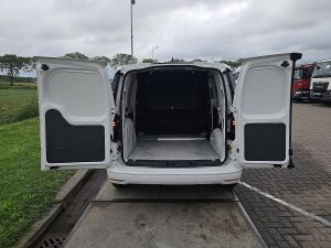 Przestrzeń ładunkowa — Volkswagen CADDY 2.0 LED 1st Edition NAP! z 2021 roku