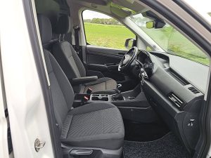 Wnętrze kabiny — Volkswagen CADDY 2.0 LED 1st Edition NAP! z 2021 roku