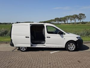 Drzwi boczne przestrzeni ładunkowej — Volkswagen CADDY 2.0 Maxi Carplay L2 NAP! z 2021 roku