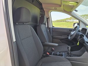Wnętrze kabiny — Volkswagen CADDY 2.0 Maxi Carplay L2 NAP! z 2021 roku
