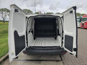 Przestrzeń ładunkowa — Volkswagen CADDY 2.0 TDI CARGO Automaat z 2021 roku