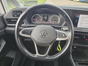 Wyposażenie specjalne wnętrza — Volkswagen CADDY 2.0 TDI CARGO Automaat z 2021 roku