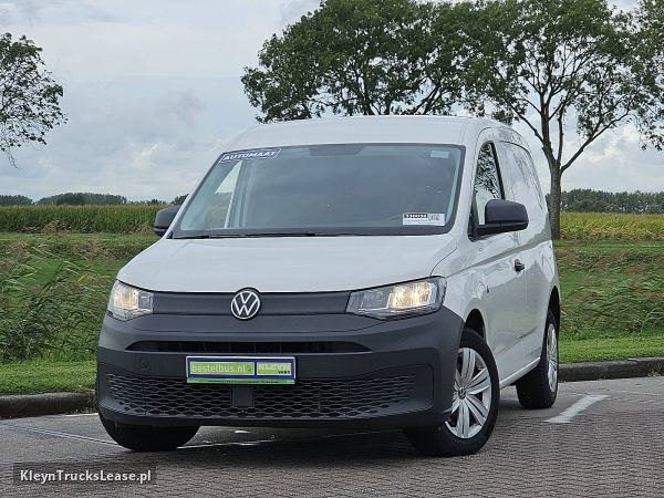 Volkswagen CADDY 2.0 TDI CARGO Automaat z 2021 roku, blaszak z zagranicy — przód pojazdu