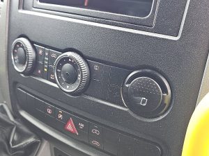 Wyposażenie specjalne wnętrza — Volkswagen CRAFTER 2.0 L3H2 9 Pers Rolstoel z 2016 roku