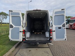 Przestrzeń ładunkowa — Volkswagen CRAFTER 2.0 L4H3 Automaat LED z 2022 roku