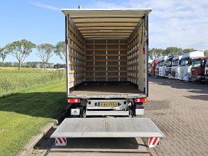 Przestrzeń ładunkowa — Volkswagen CRAFTER 35 2.0 Bakwagen Laadklep! z 2024 roku