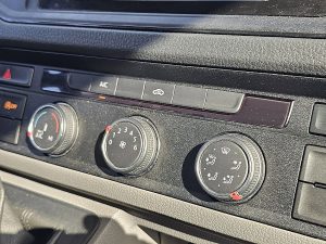 Wyposażenie specjalne wnętrza — Volkswagen CRAFTER 35 2.0 Bakwagen Laadklep! z 2024 roku
