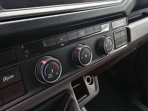 Wyposażenie specjalne wnętrza — Volkswagen CRAFTER 35 2.0 DUB.Cab Open-Laadbak z 2024 roku