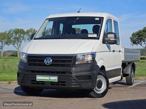 Przód pojazdu — Volkswagen CRAFTER 35 2.0 L4 Dub-Cab Trekhaak z 2020 roku