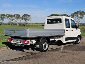 Strona pasażera z tyłu — Volkswagen CRAFTER 35 2.0 L4 Dub-Cab Trekhaak z 2020 roku