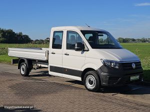 Strona pasażera z przodu — Volkswagen CRAFTER 35 2.0 L4 Dub-Cab Trekhaak z 2020 roku
