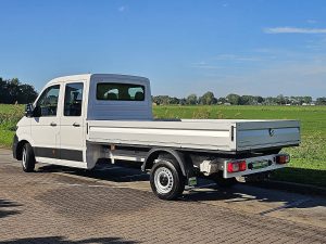 Strona kierowcy z tyłu — Volkswagen CRAFTER 35 2.0 L4 Dub-Cab Trekhaak z 2020 roku