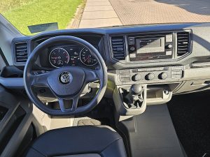 Deska rozdzielcza i stanowisko kierowcy — Volkswagen CRAFTER 35 2.0 L4 Dub-Cab Trekhaak z 2020 roku
