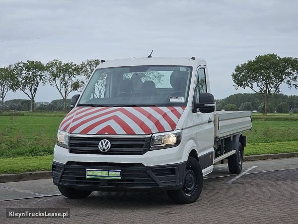 Volkswagen CRAFTER 35 2.0 L4 Open-Laadbak XL ! z 2022 roku, skrzyniowy z zagranicy — przód pojazdu