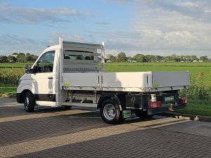 Strona kierowcy z tyłu — Volkswagen CRAFTER 50 2.0 TDI 177 L4 DL z 2021 roku
