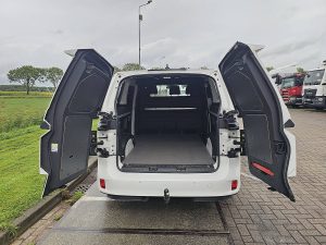 Przestrzeń ładunkowa — Volkswagen ID.BUZZ CARGO wltp 424 kms z 2023 roku