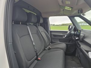 Wnętrze kabiny — Volkswagen ID.BUZZ CARGO wltp 424 kms z 2023 roku