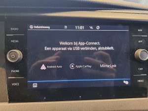 Ekran z Apple CarPlay — Volkswagen TRANSPORTER 2.0 TDI 150 DSG AUT. L1H1 z 2021 roku