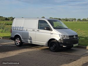 Strona pasażera z przodu — Volkswagen TRANSPORTER 2.0 TDI z 2017 roku