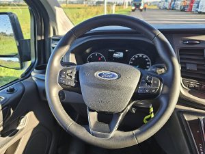 Wyposażenie specjalne wnętrza, ujęcie 2 — Volkswagen TRANSPORTER 2.0 TDI L2H1 Navi Carplay AC z 2020 roku