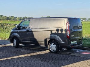 Strona kierowcy z tyłu — Volkswagen TRANSPORTER 2.0 TDI L2H1 Navi Carplay AC z 2020 roku